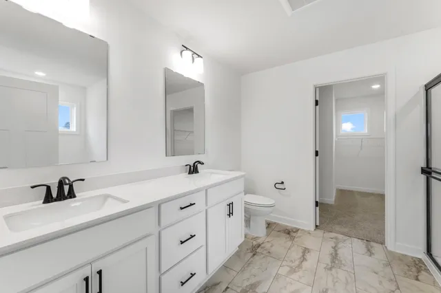 $597,975 | 7544 Lower 42nd Street North, St. Paul, MN 55128