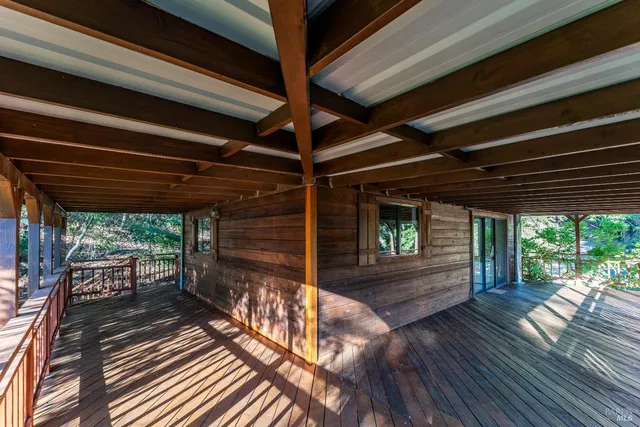 a view of an outdoor space