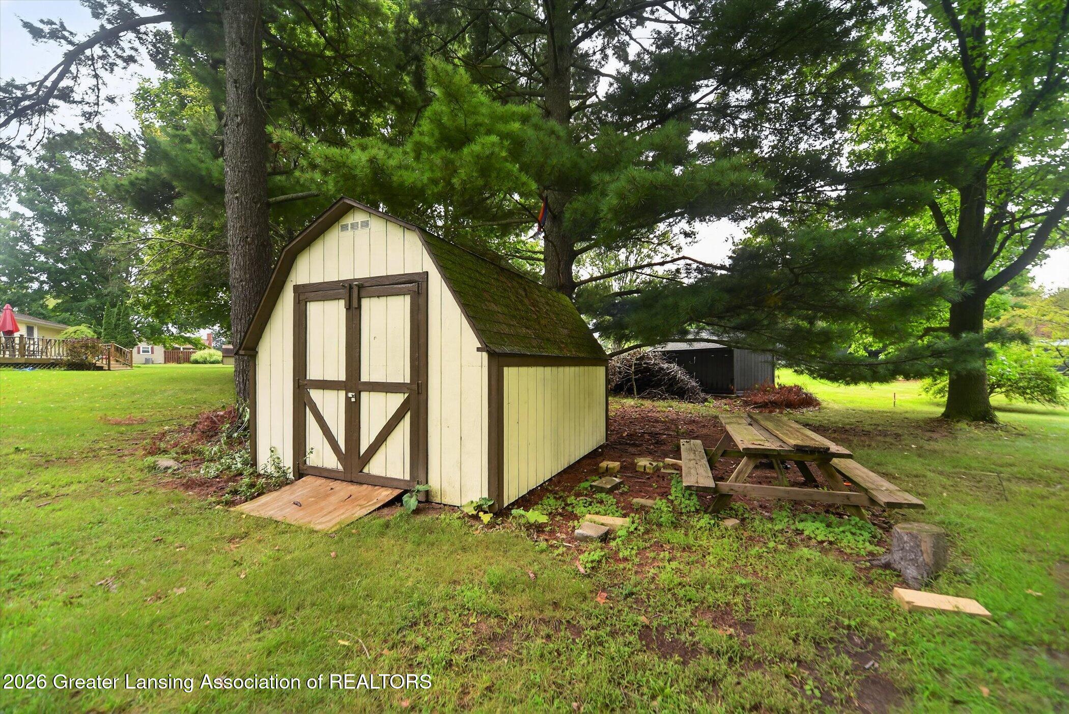 12916 Rambler Road Dewitt, MI 48820 - Photo 43 of 59 43-12916-Rambler-Rd-WindowStill-Photogra