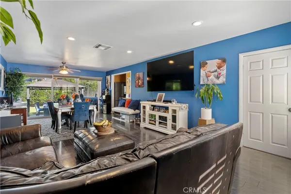 $1,100,000 | 8540 Chimineas Avenue, Northridge, CA 91325