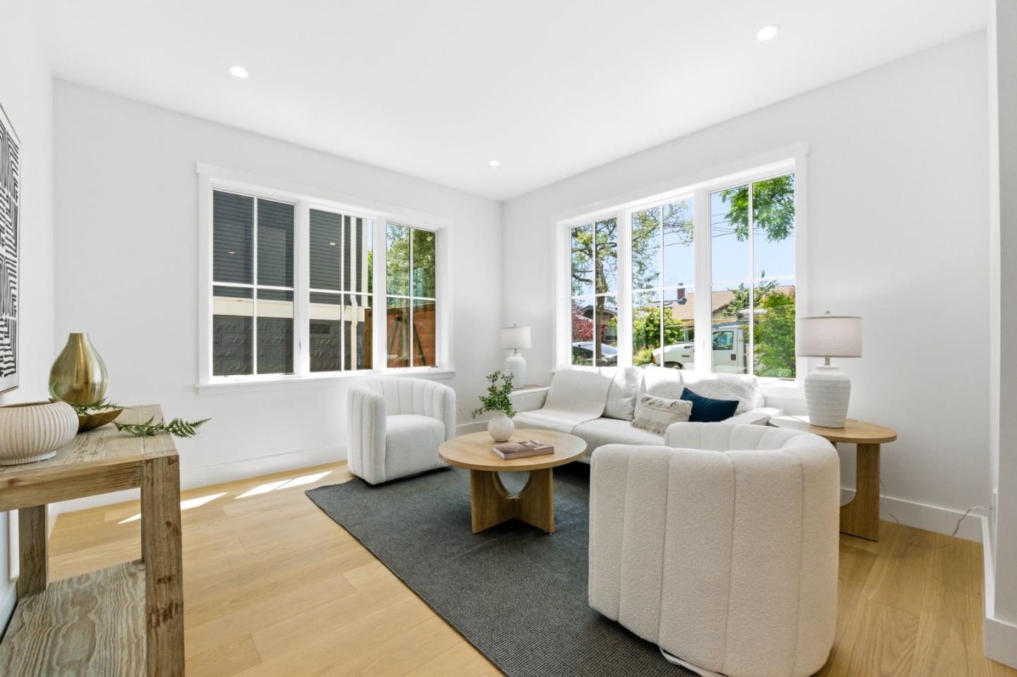 2753 Mathews Street Berkeley, CA 94702 - Photo 4 of 60