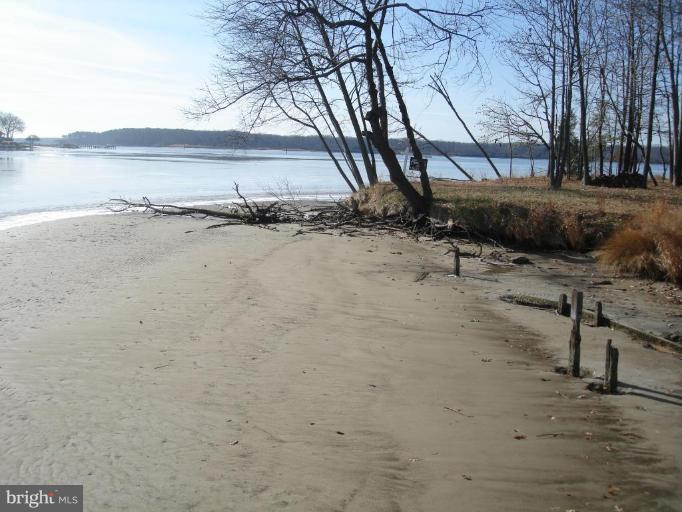 4164 Cadle Creek Road Edgewater, MD 21037 - Photo 4 of 15 Beach View 2