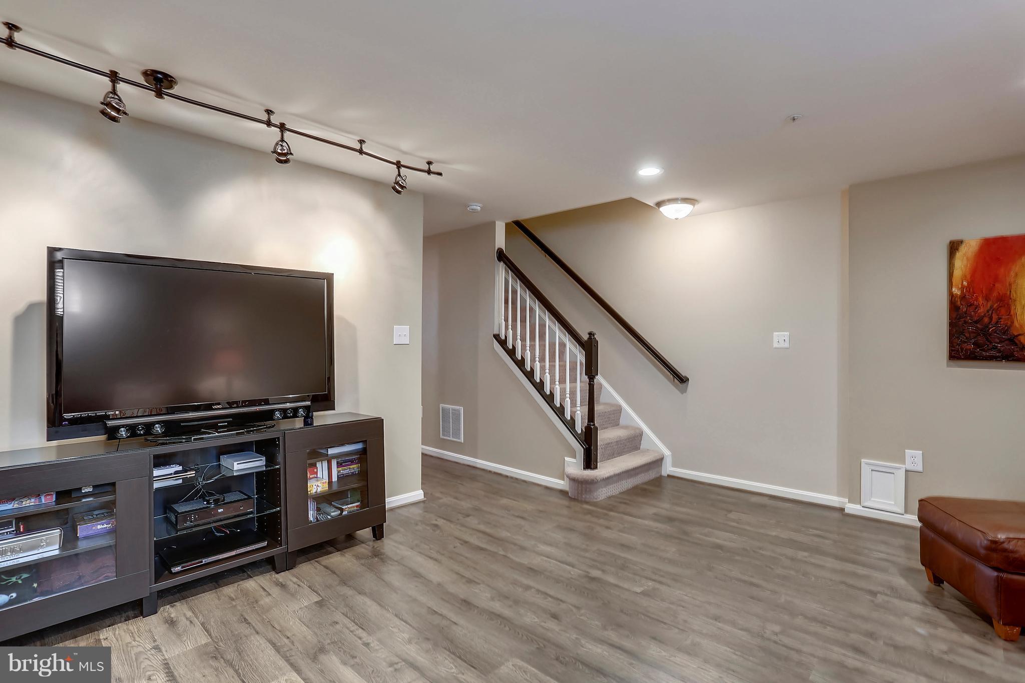 410 Little Quarry Road Gaithersburg, MD 20878 - Photo 18 of 30 Lower Level Den