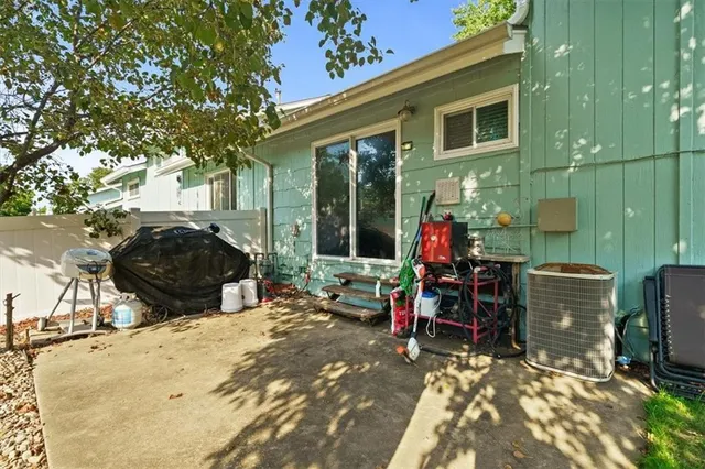 $200,000 | 6521 West 49th Street, Mission, KS 66202