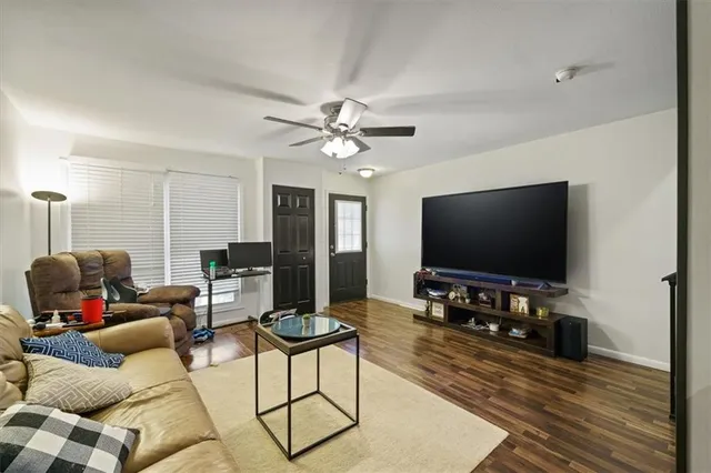 $200,000 | 6521 West 49th Street, Mission, KS 66202