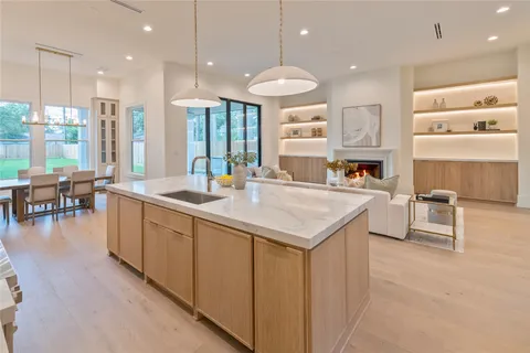 $2,199,000 | 1322 Candlelight Lane, Houston, TX 77018