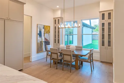 $2,199,000 | 1322 Candlelight Lane, Houston, TX 77018