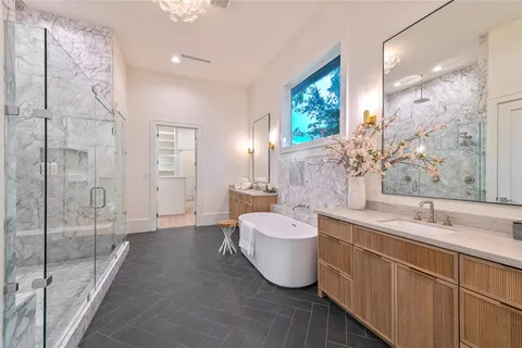 $2,199,000 | 1322 Candlelight Lane, Houston, TX 77018