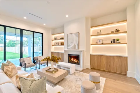 $2,199,000 | 1322 Candlelight Lane, Houston, TX 77018