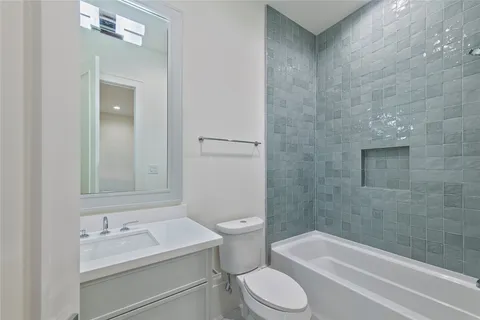 $2,199,000 | 1322 Candlelight Lane, Houston, TX 77018