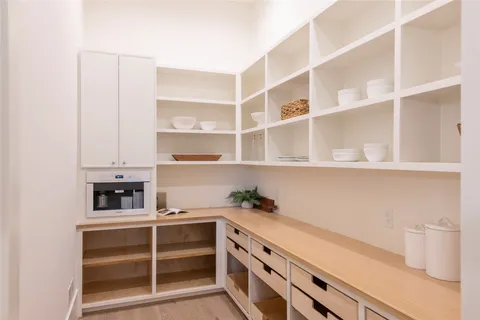 $2,199,000 | 1322 Candlelight Lane, Houston, TX 77018