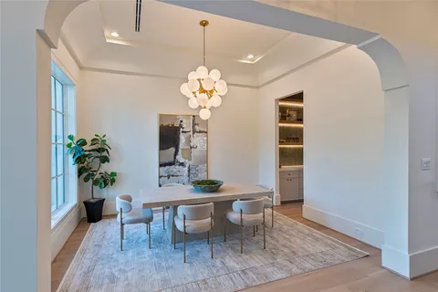 $2,199,000 | 1322 Candlelight Lane, Houston, TX 77018