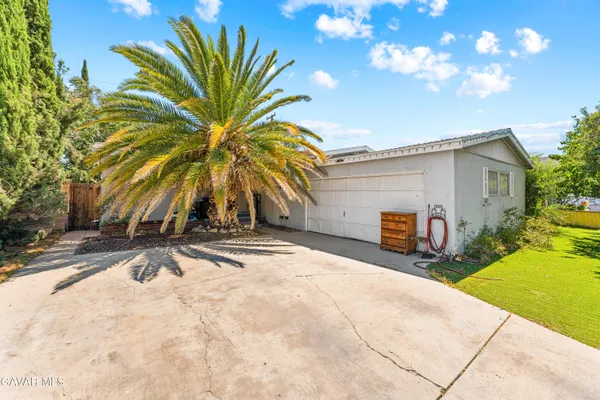 $319,900 | 814 West Ave H 7, Lancaster, CA 93534