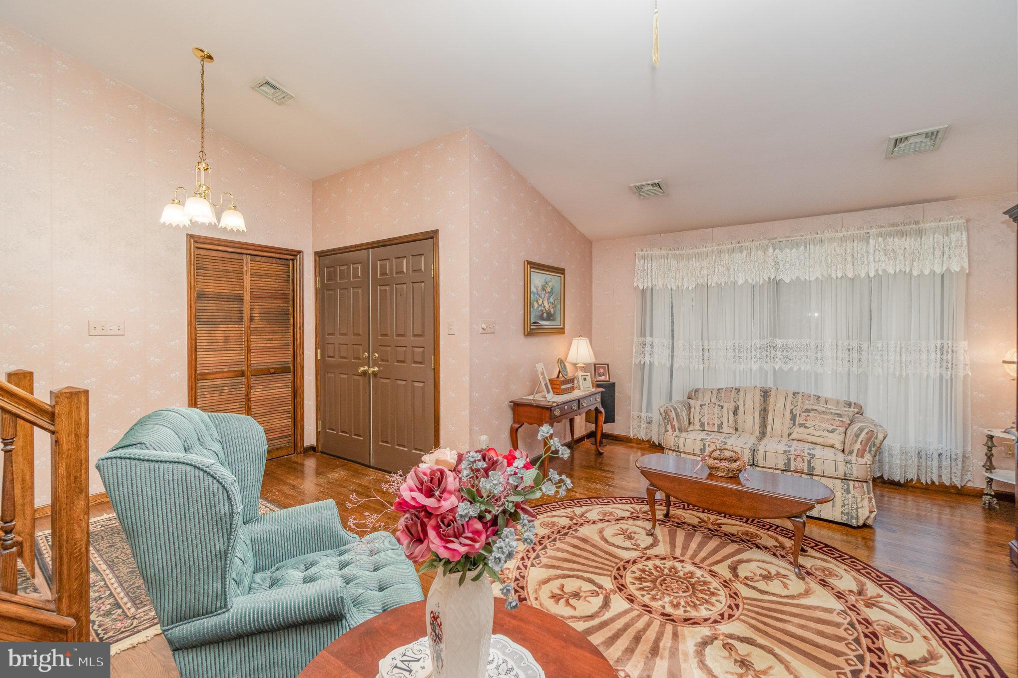 48 Turnpike Road Ashland, PA 17921 - Photo 8 of 60 a living room with furniture and wooden floor