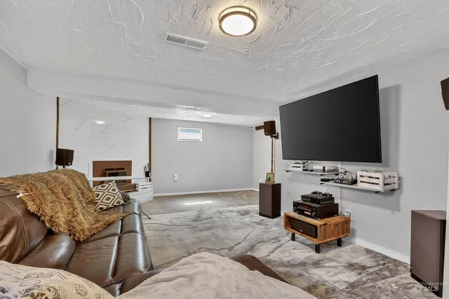 $380,250 | 922 16th Street, Clarkston, WA 99403