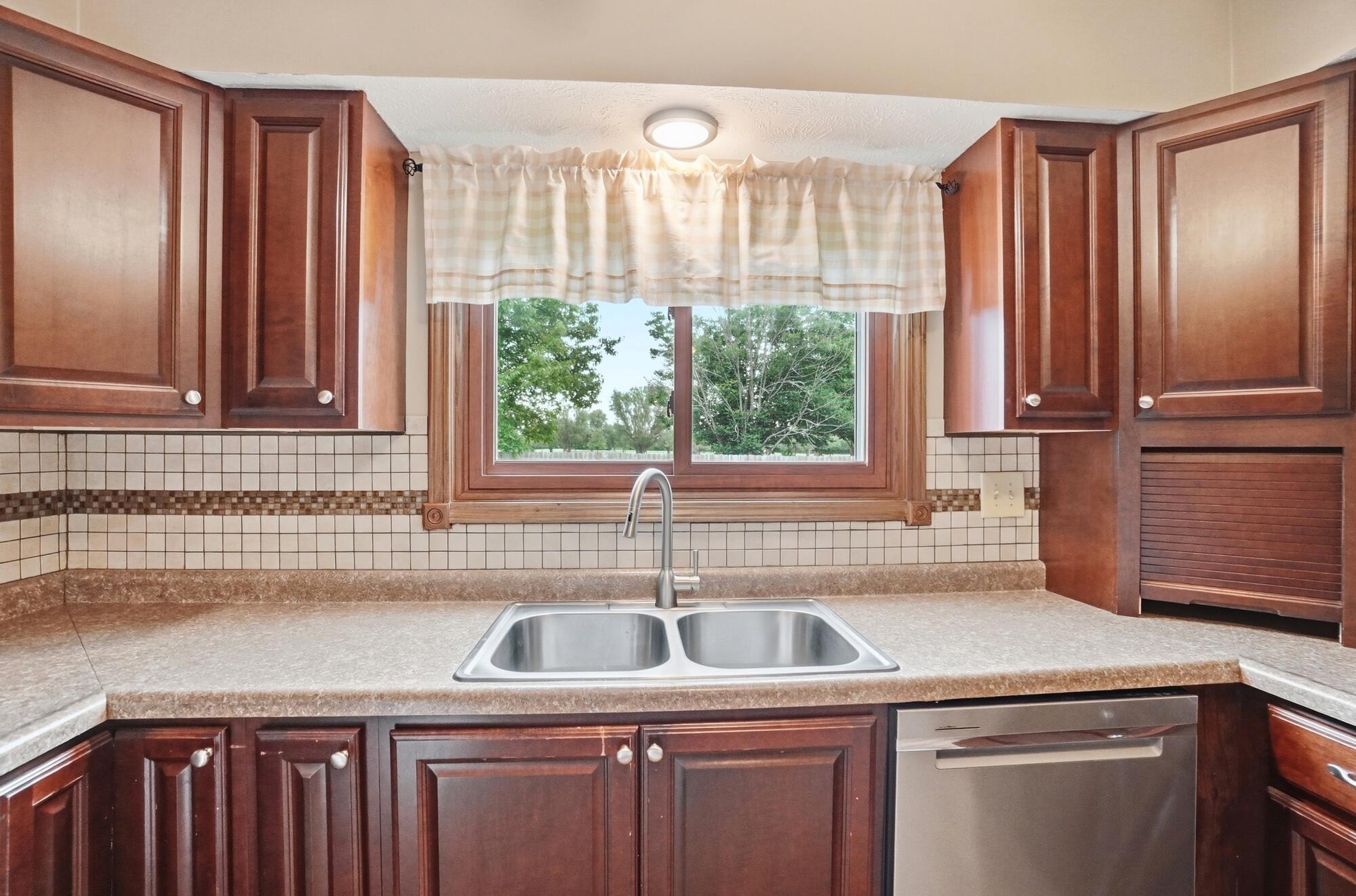 1700 West Sparrow Road Springfield, OH 45502 - Photo 19 of 62 094