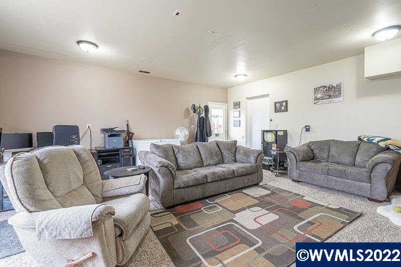 1515 Southwest Maple Street Albany, OR 97321 - Photo 32 of 40 Gallery Image 32