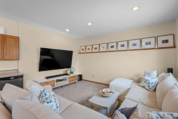 $725,000 | 7008 Laufenberg Boulevard, Cross Plains, WI 53528