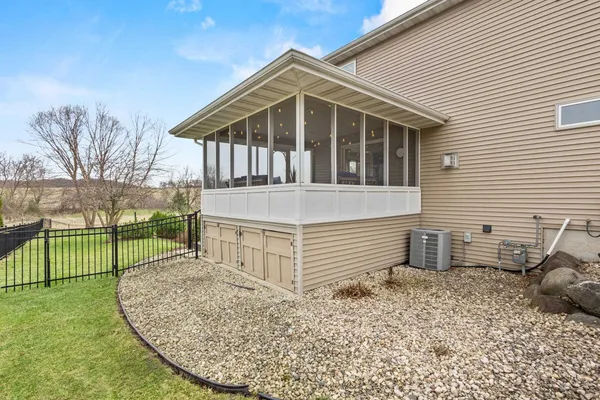 $725,000 | 7008 Laufenberg Boulevard, Cross Plains, WI 53528