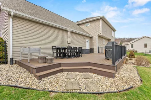 $725,000 | 7008 Laufenberg Boulevard, Cross Plains, WI 53528