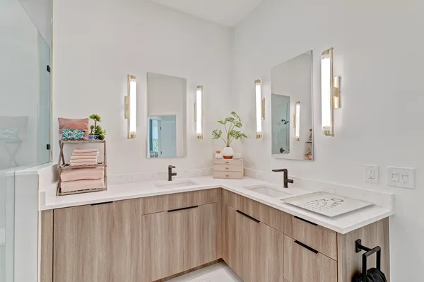 a view of a house with backyard porch and patio