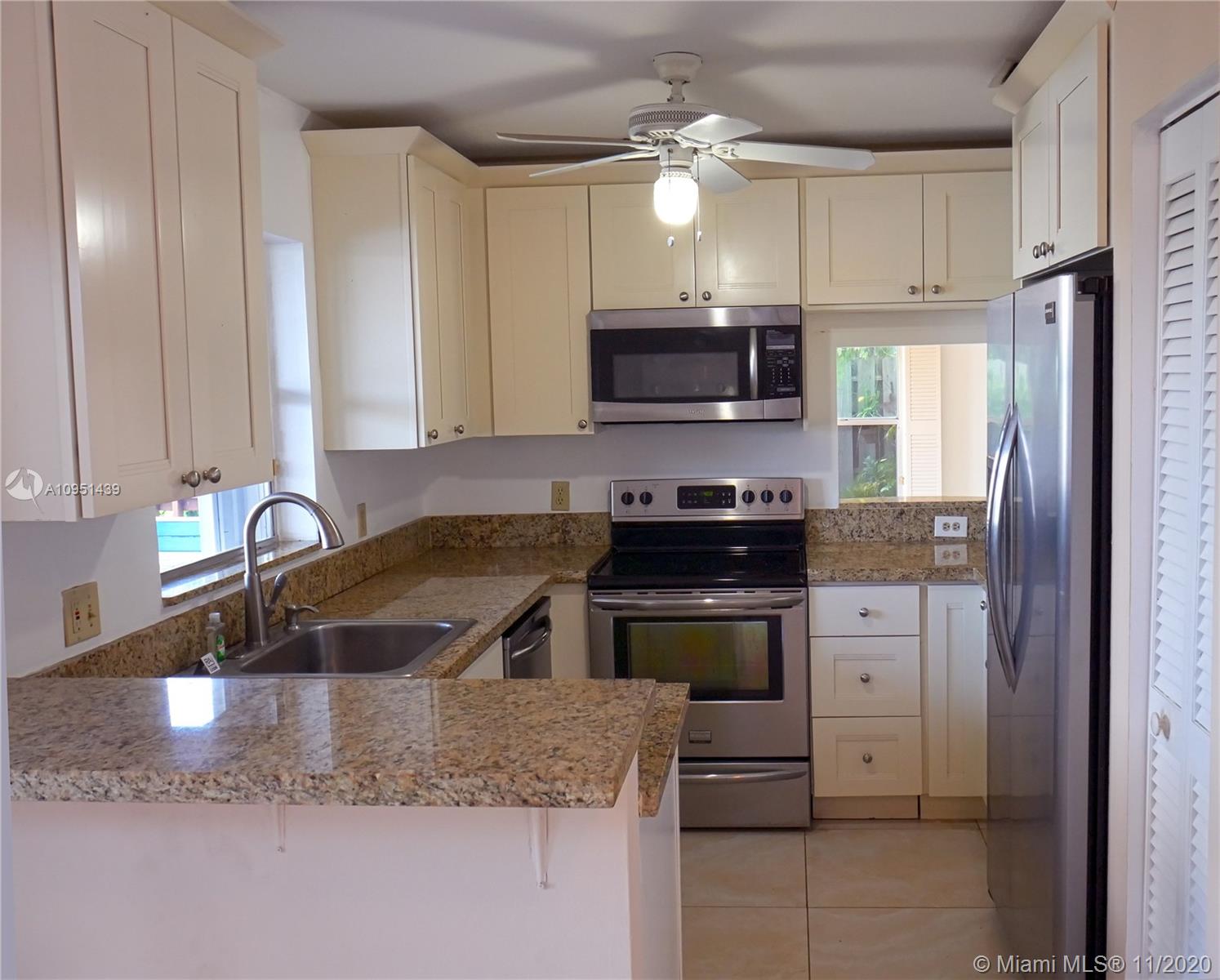 4709 Grapevine Way Davie, FL 33331 - Photo 17 of 41 Newly remodeled kitchen.