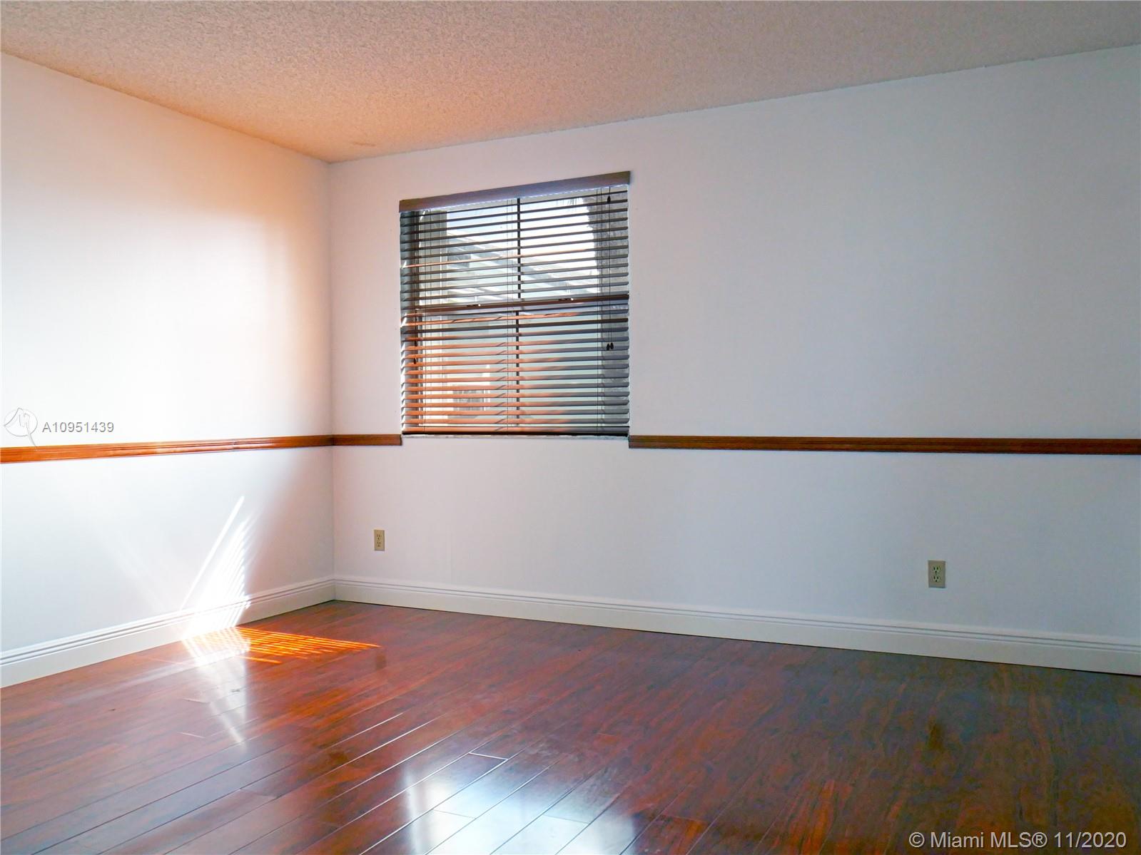 4709 Grapevine Way Davie, FL 33331 - Photo 30 of 41 3rd bedroom / guestroom.