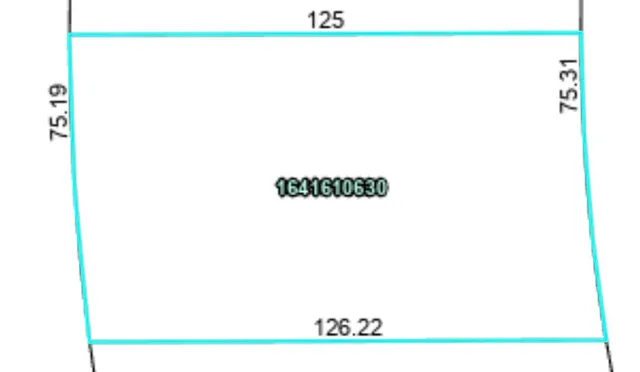 a picture of floor with a white wall