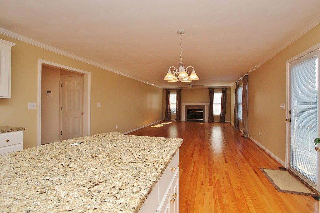 1929 Springmill Road Salem, VA 24153 - Photo 13 of 51 img_9679