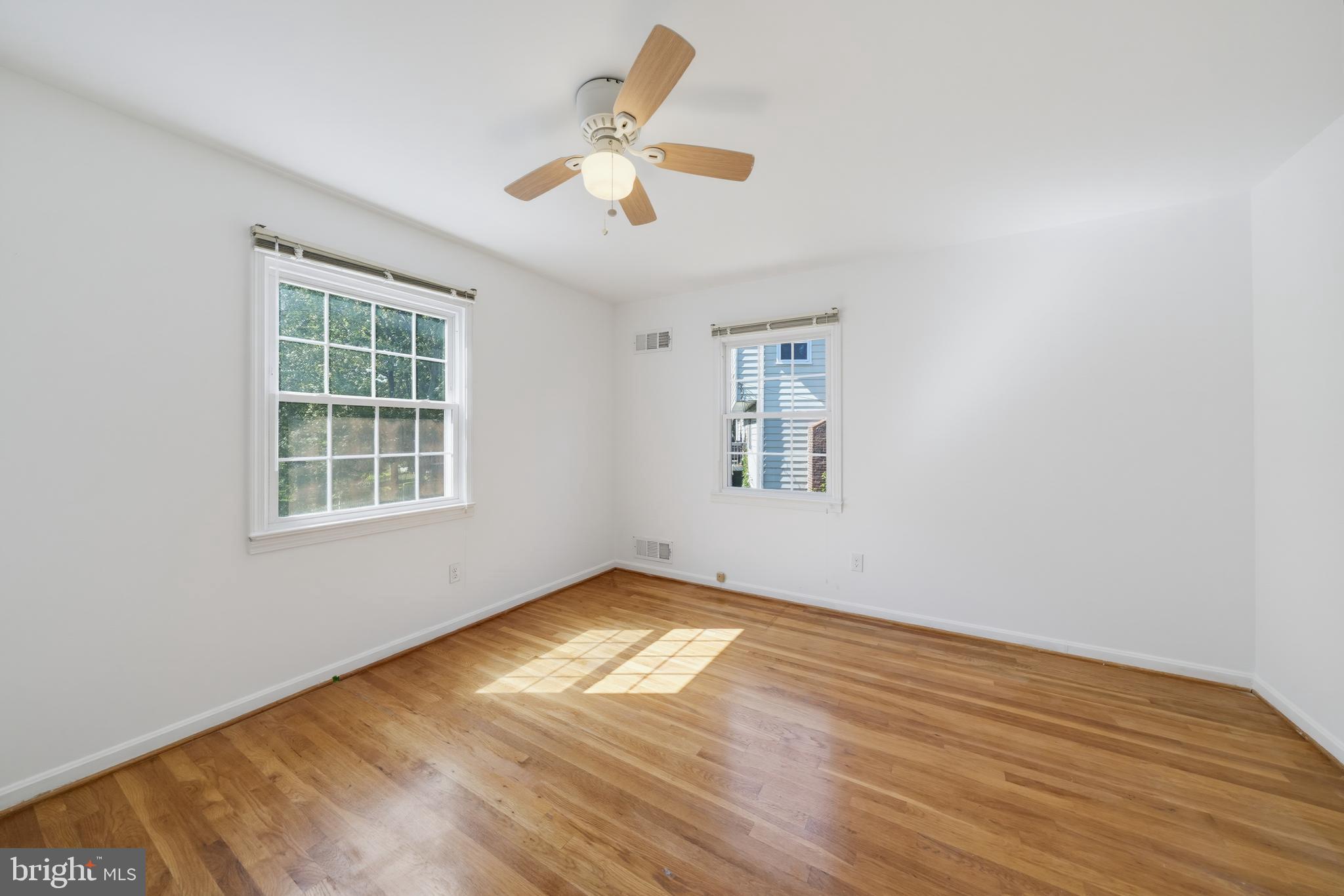 16818 Briardale Road Rockville, MD 20855 - Photo 32 of 45