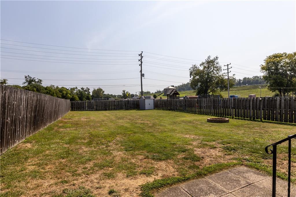 56 Elizabeth Street Pittsburgh, PA 15209 - Photo 29 of 30 a view of a backyard