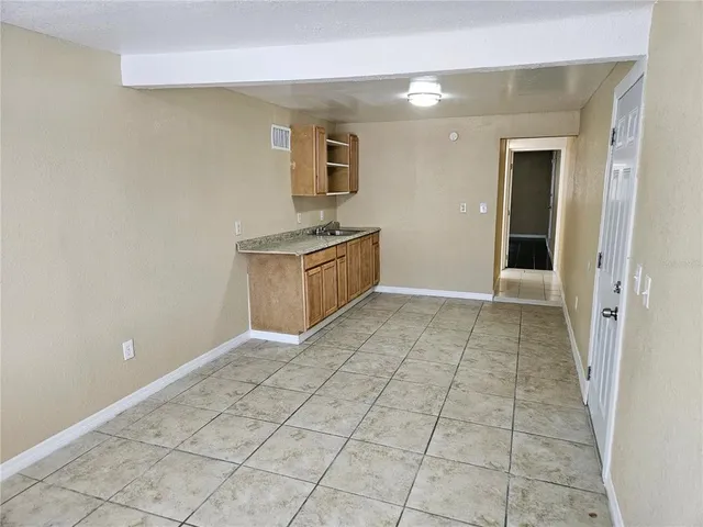 $1,200 | 4431 Atwater Drive, Unit B, Tampa, FL 33610