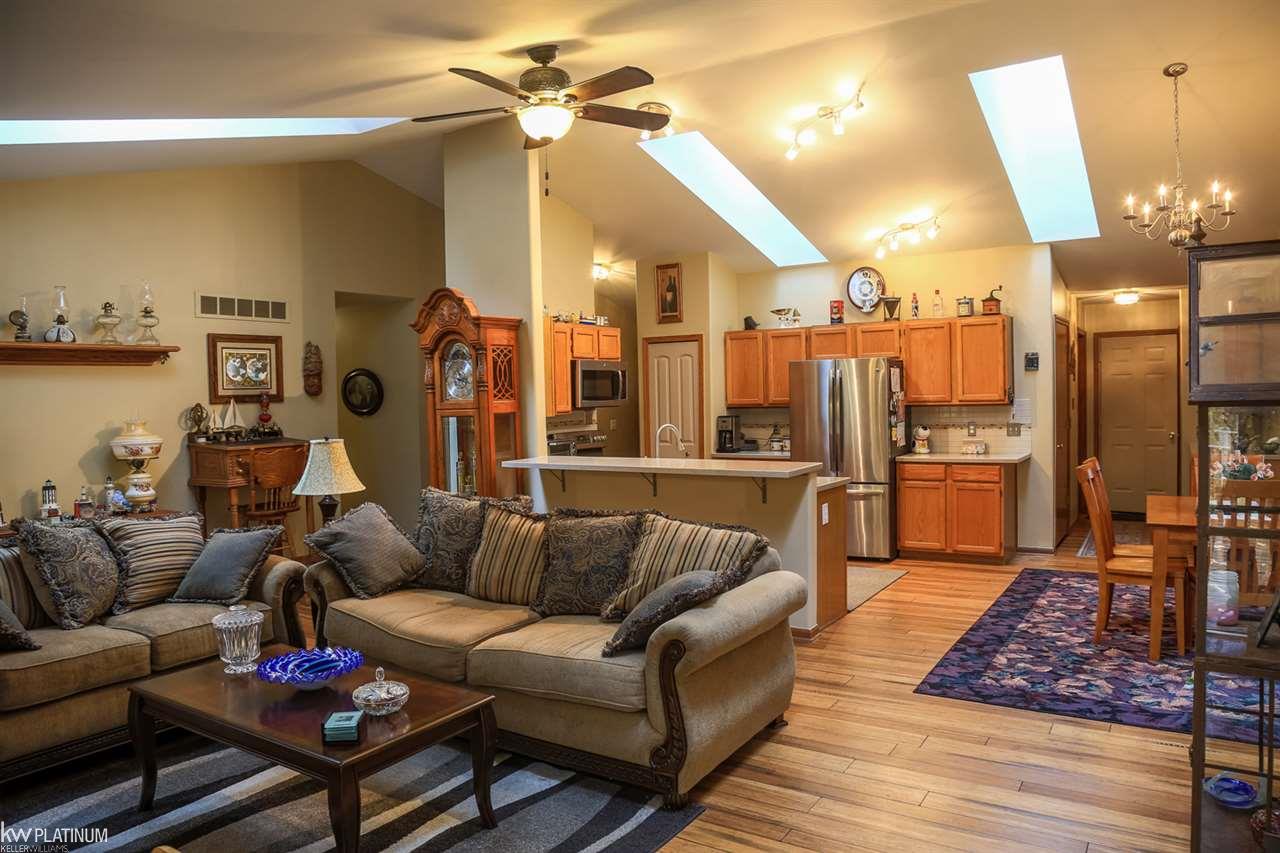 194 Wadhams Road St. Clair, MI 48079 - Photo 9 of 24 31364551-8.JPG