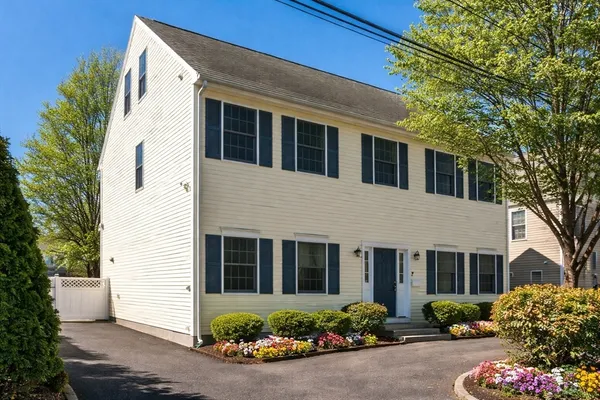 $1,550,000 | 10 Rosegate Road, Needham, MA 02494