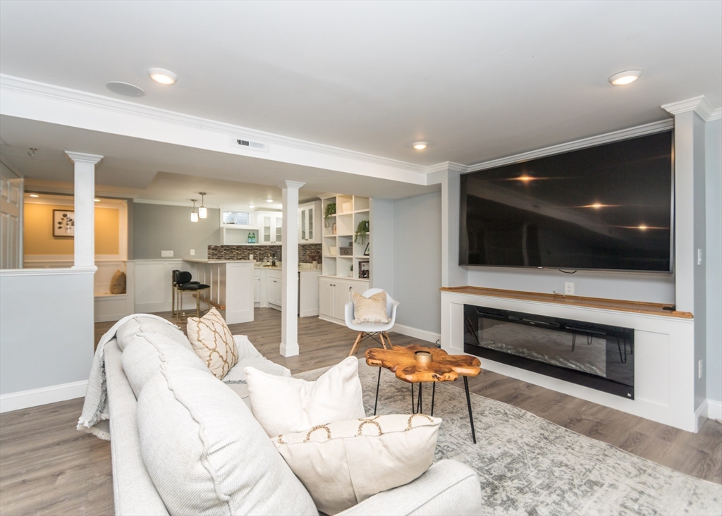 10 Rosegate Road Needham, MA 02494 - Photo 29 of 36 Gallery Image 29