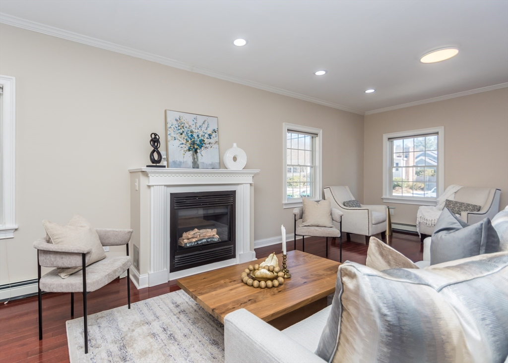 10 Rosegate Road Needham, MA 02494 - Photo 4 of 36 Gallery Image 4