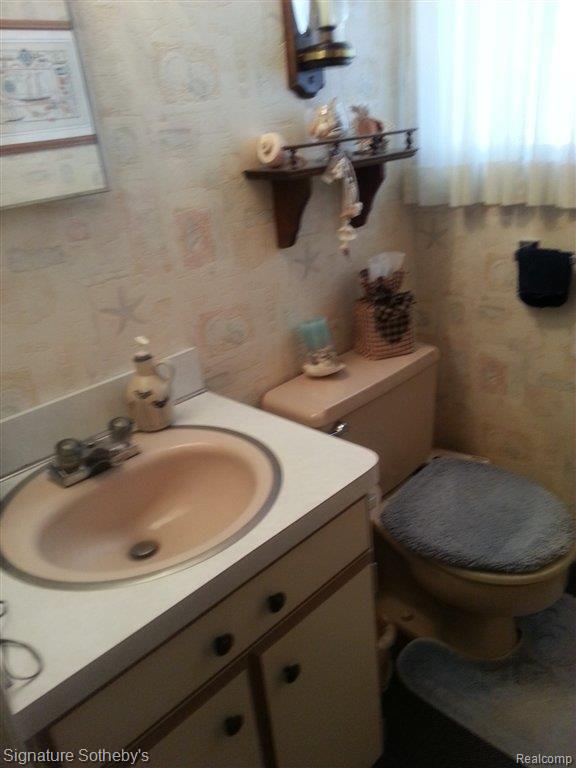 866 Rock Spring Road Bloomfield Hills, MI 48304 - Photo 13 of 21 20130206_151819.jpg