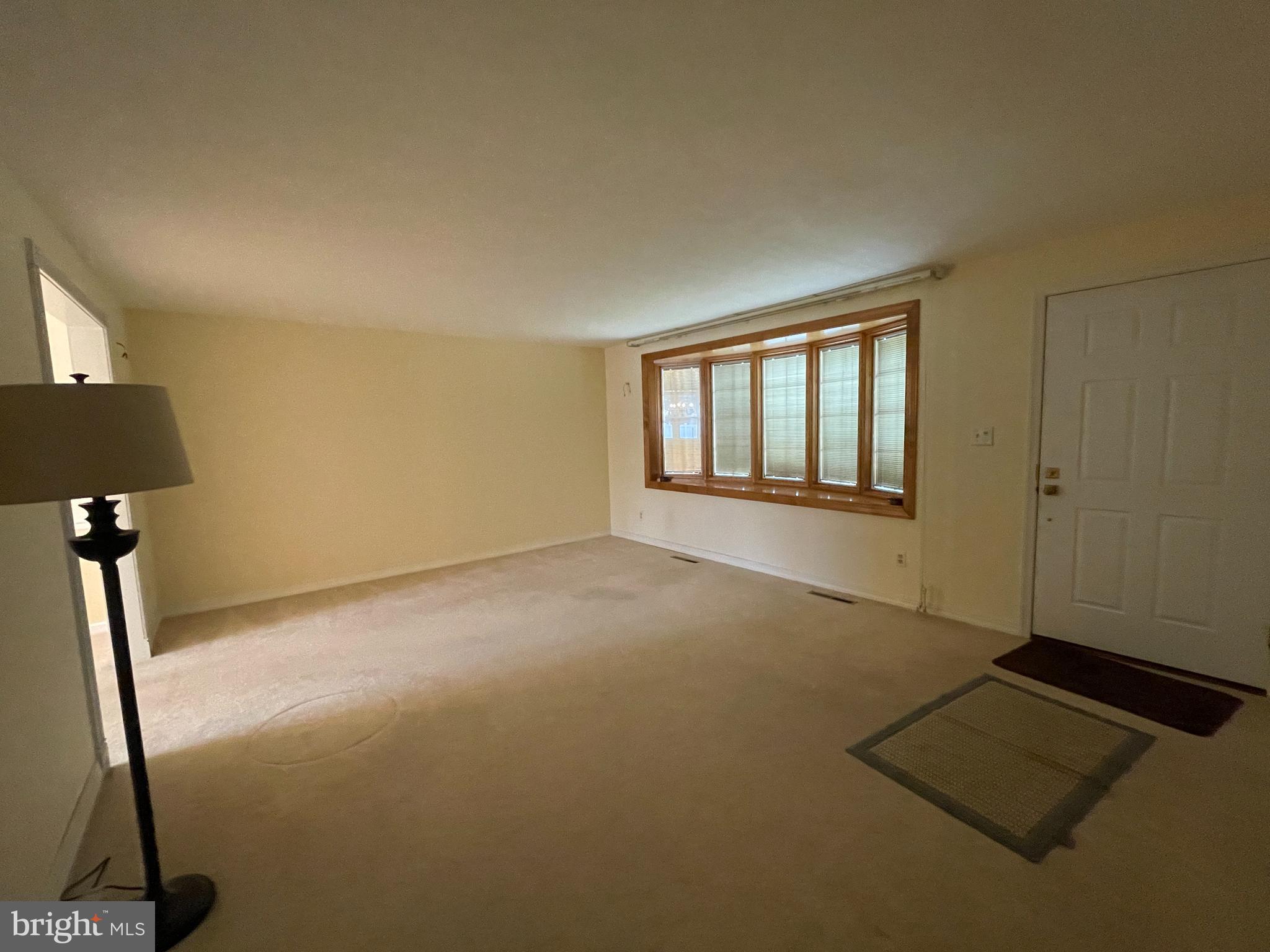 2973 Goentner Road Willow Grove, PA 19090 - Photo 4 of 25 Gallery Image 4