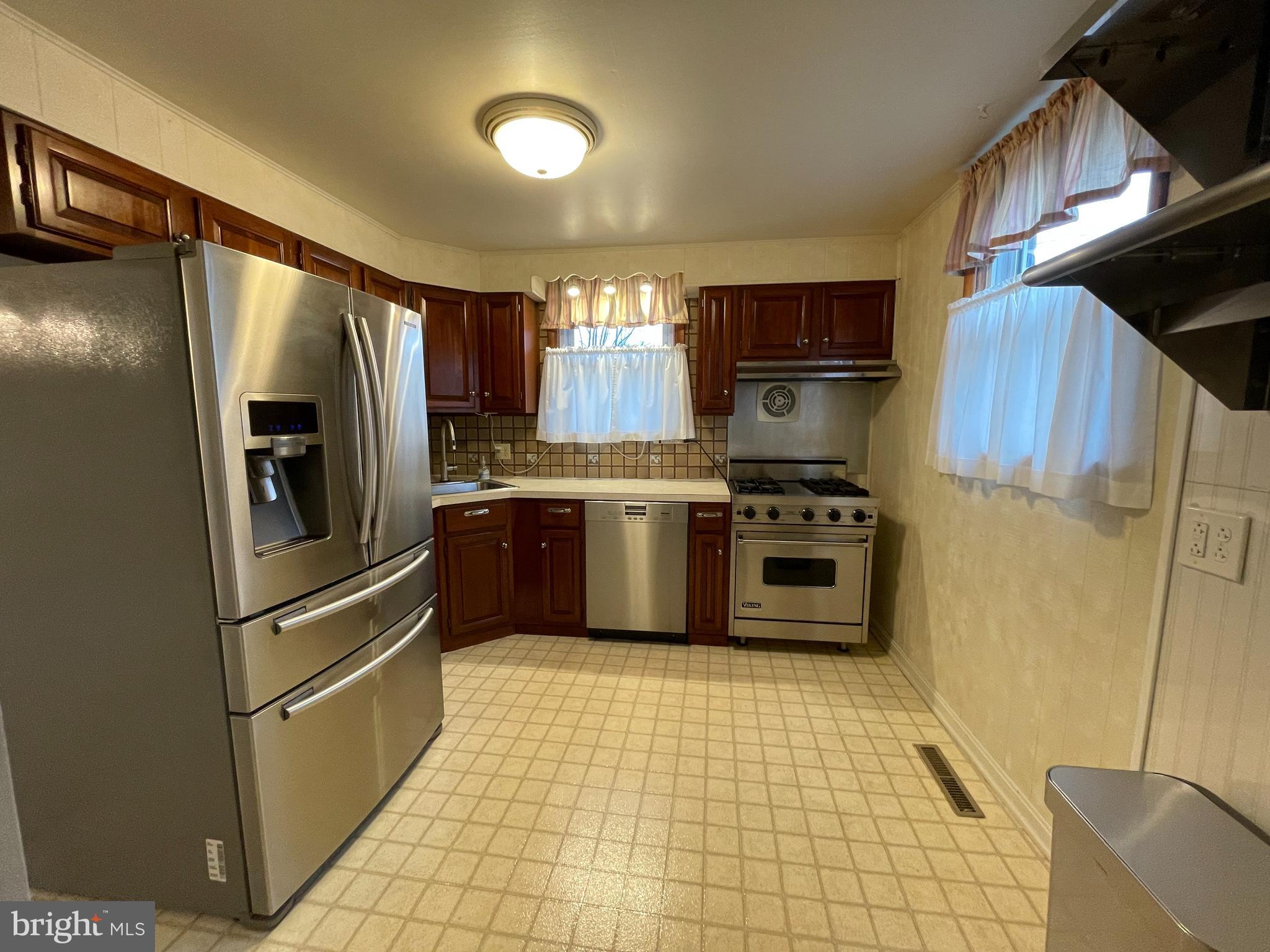 2973 Goentner Road Willow Grove, PA 19090 - Photo 10 of 25 Gallery Image 10