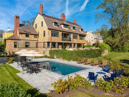 $8,250,000 | 7 Red Cross Avenue, Newport, RI 02840
