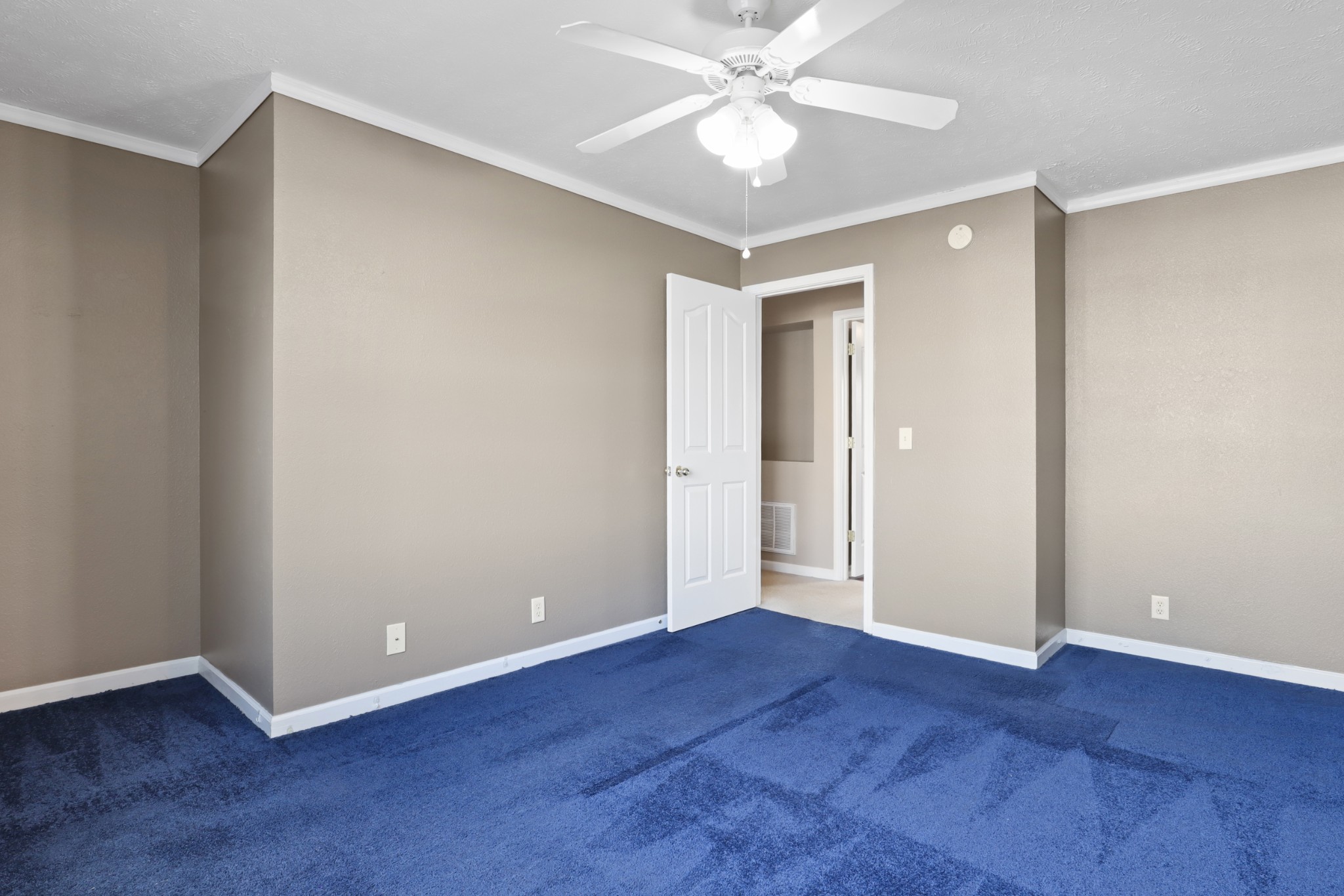 245 Shoshone Place Murfreesboro, TN 37128 - Photo 15 of 23 a view of an empty room with wooden floor
