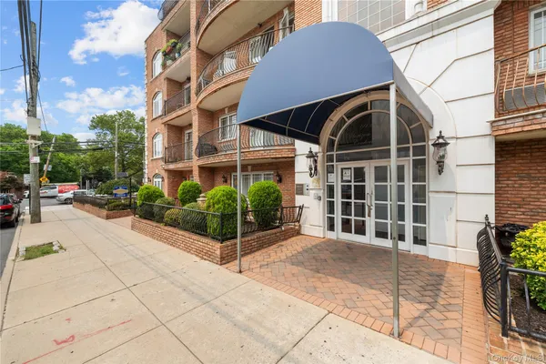 $2,550 | 69-07 43rd Avenue | Woodside