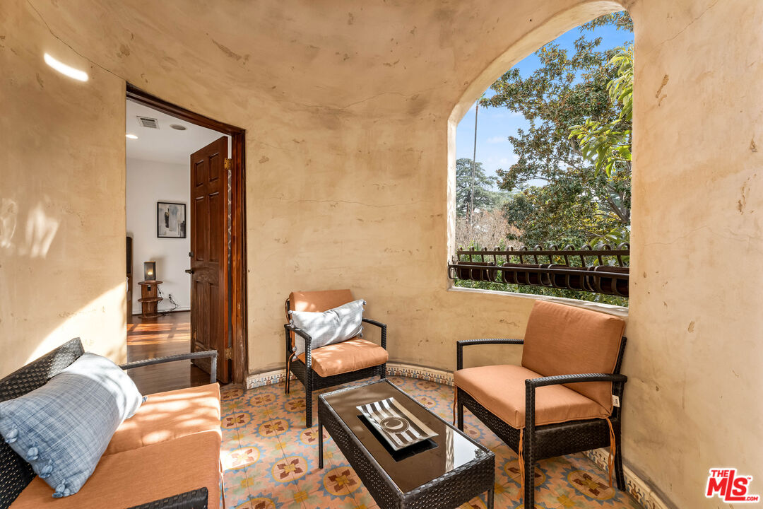 12109 Maxwellton Road Studio City, CA 91604 - Photo 2 of 75