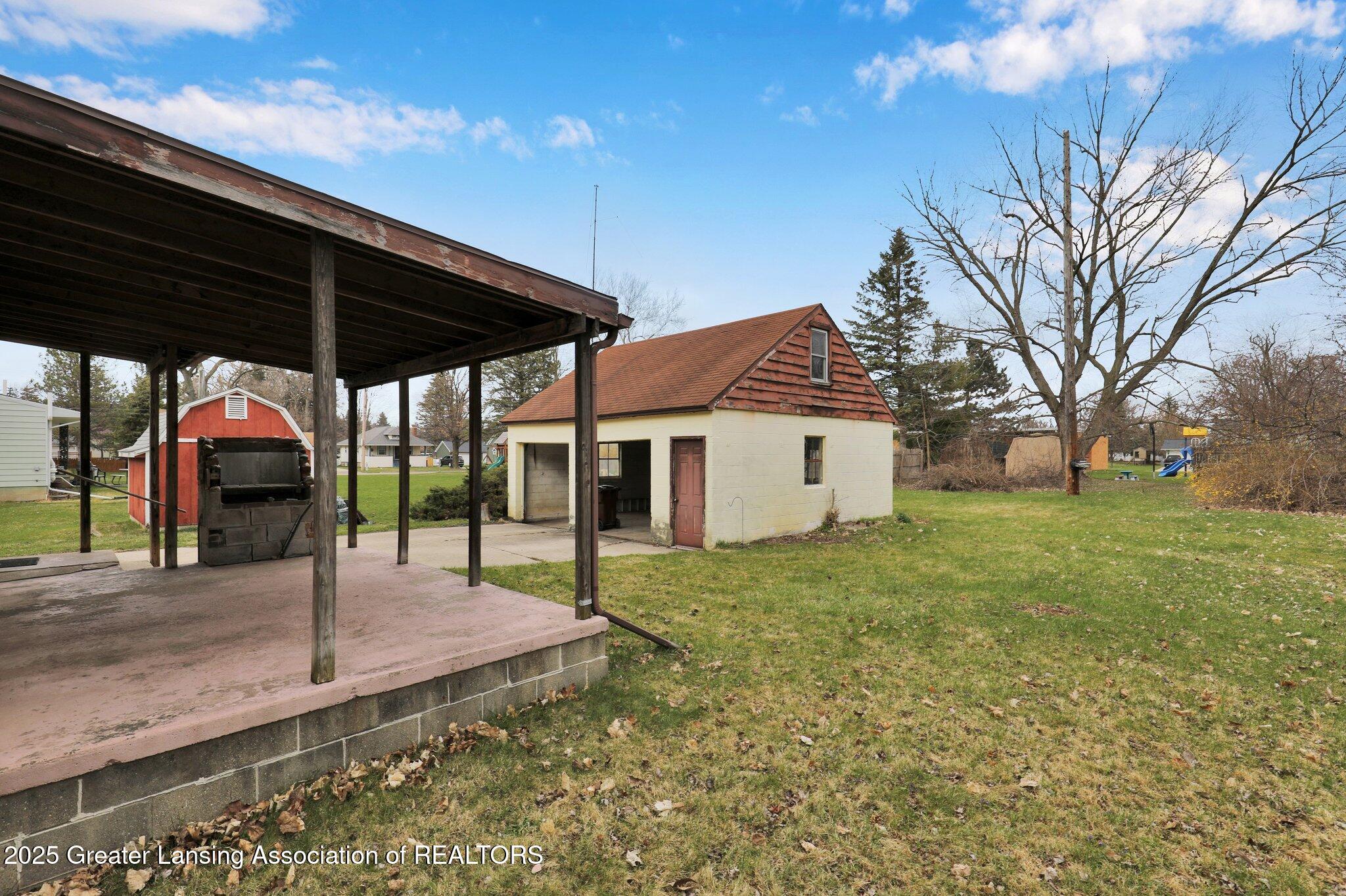 918 Maycroft Road Lansing, MI 48917 - Photo 7 of 25 5-web-or-mls-Open Ended Media-5