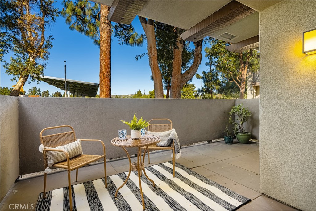 2800 Keller Drive, Unit 252 Tustin, CA 92782 - Photo 5 of 44 a outdoor view with sitting space