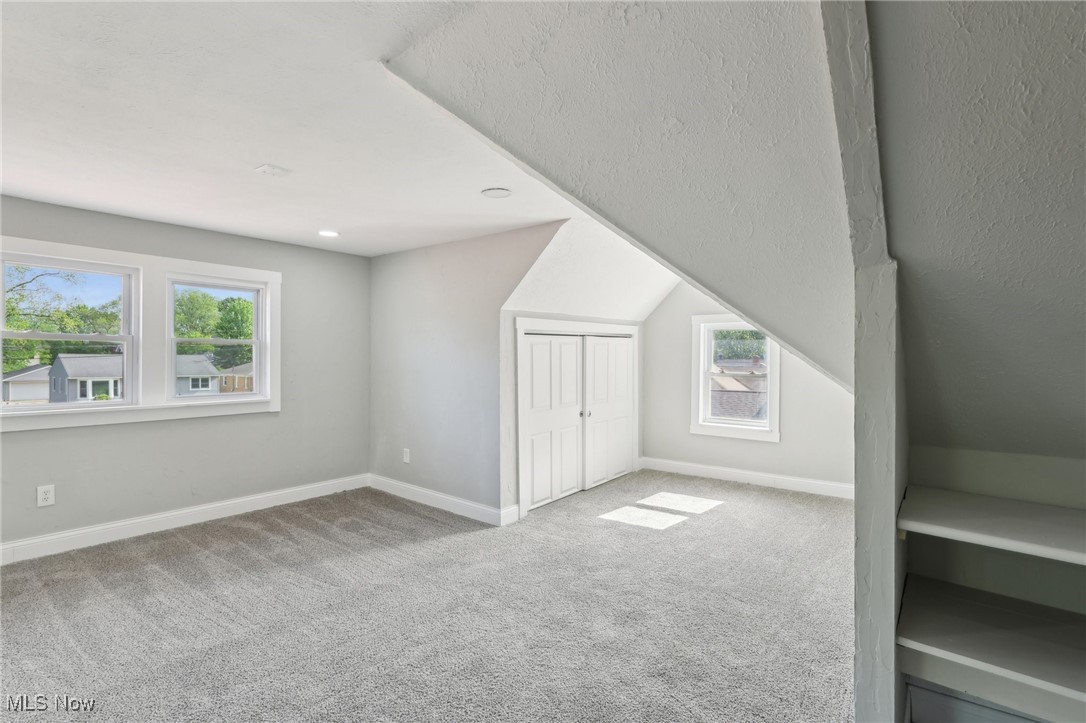 9273 Roxbury Road Parma Heights, OH 44130 - Photo 19 of 27 Second floor private bedroom suite