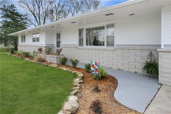 $299,000 | 4712 Main Street, Parsons, KS 67357