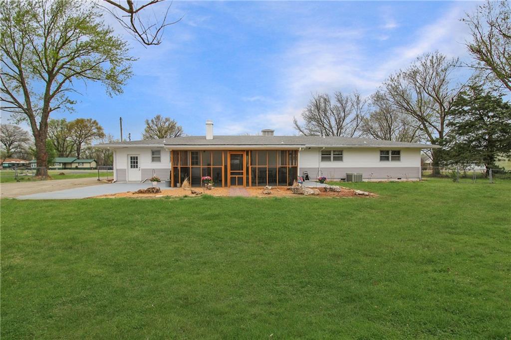 4712 Main Street Parsons, KS 67357 - Photo 29 of 34