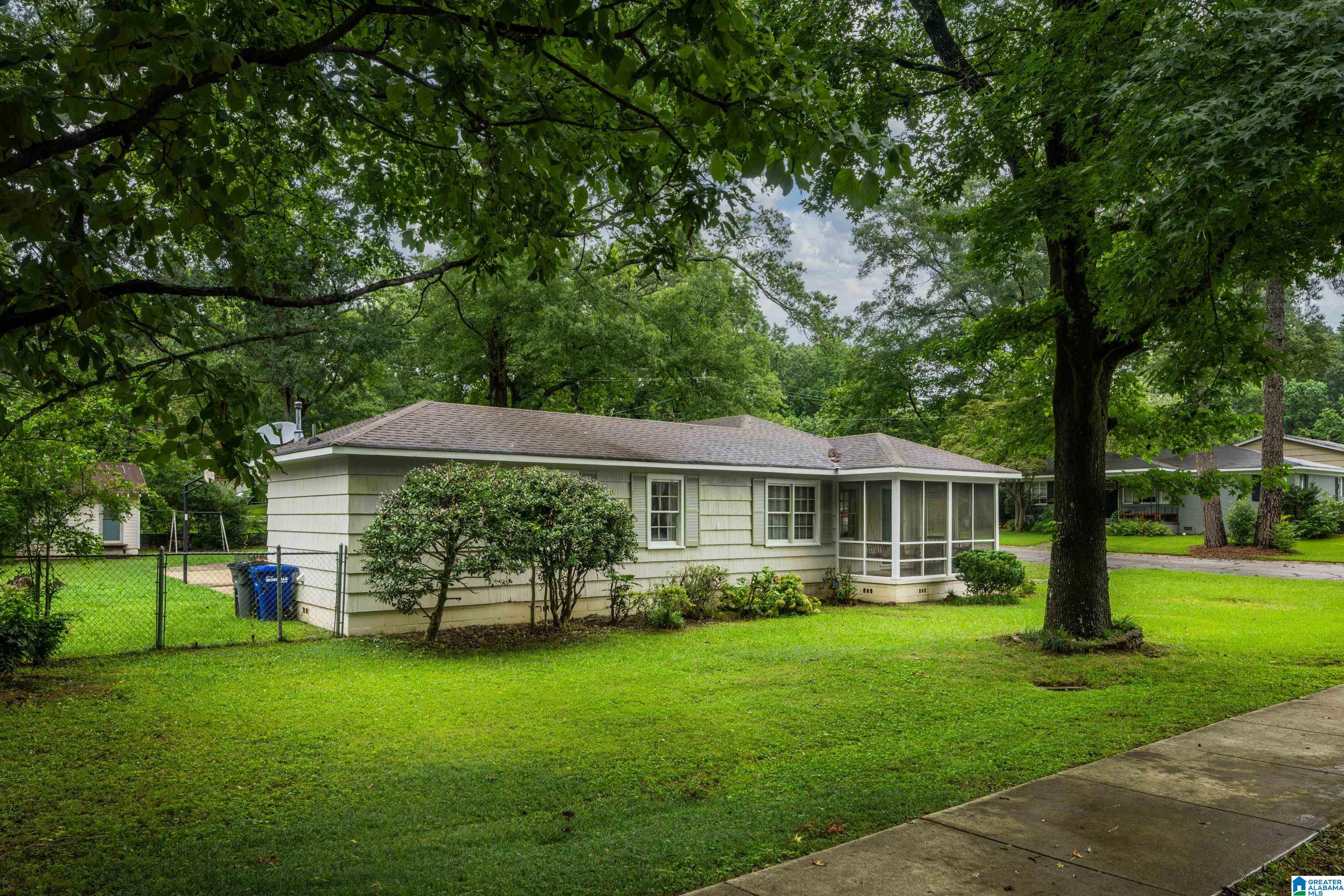 1420 Monticello Road Birmingham, AL 35210 - Photo 2 of 40