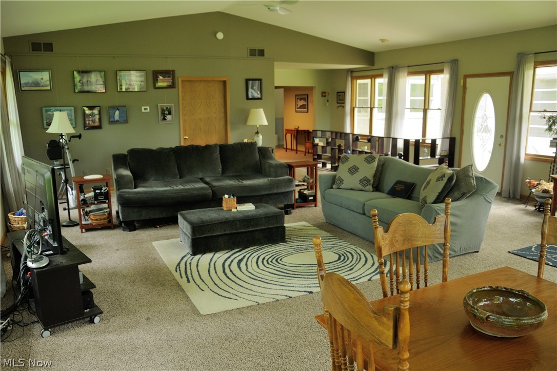 1565 Duffus Road Northeast Warren, OH 44484 - Photo 12 of 42